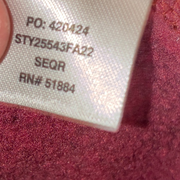 Patagonia Women's Better Sweater Full-Zip Jacket, maroon - Size Medium - Picture 10 of 11